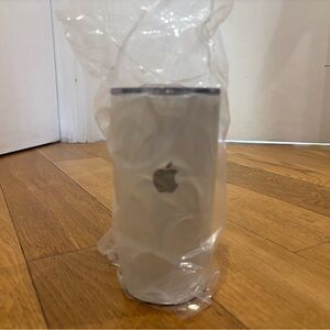 NEW Limited Edition Apple White Silver Tumbler Water Bottle